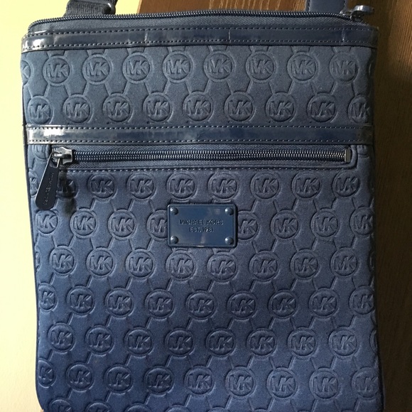 Michael Kors crossbody. Can hold an iPad. - Picture 5 of 5